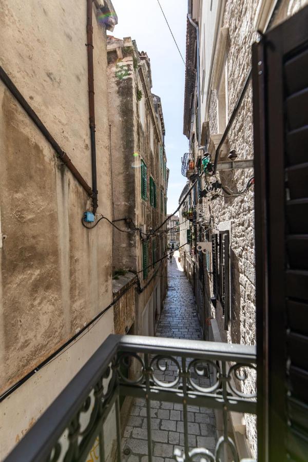 Stanley Helenski - Apartment In Old Town Šibenik Extérieur photo